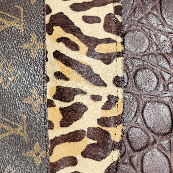 LV Recycled Croosbody - Picture 5 of 17